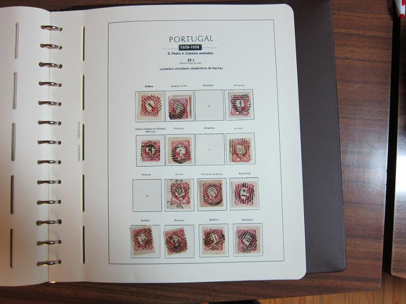 0015 (50).jpg -     Lote:    15      Marcofilia      Lotes Especiais       Descrição:      Portugal.   Colecção especializada de marcas numéricas das 1.ª e 2.ª reformas em selos de 25 reis, desde D. Maria II até D. Luís I, de frente. Lote a ver.        Lote       Valor Base:     &euro; 1.500,00     Valor Venda:     &euro; 3.000,00     